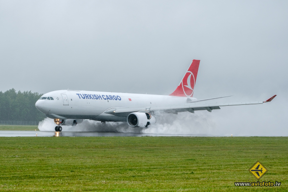 Airbus A330-243F